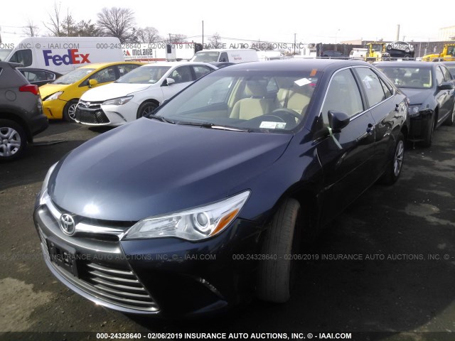 4T4BF1FK5GR539398 - 2016 TOYOTA CAMRY LE/XLE/SE/XSE BLUE photo 2