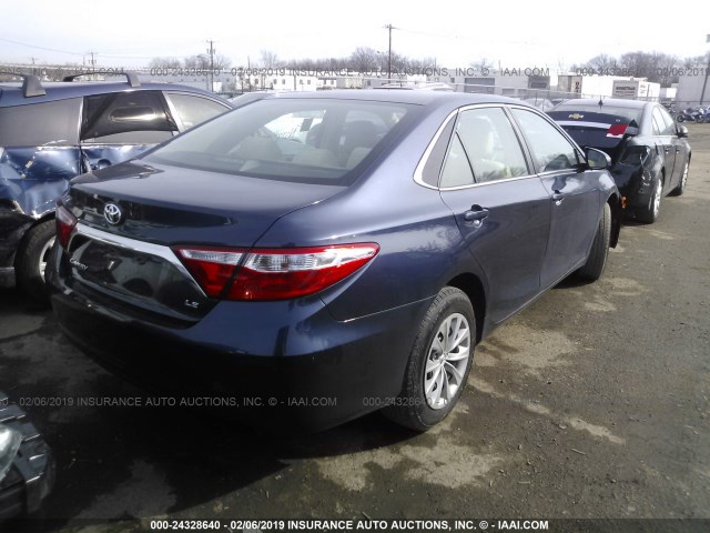 4T4BF1FK5GR539398 - 2016 TOYOTA CAMRY LE/XLE/SE/XSE BLUE photo 4