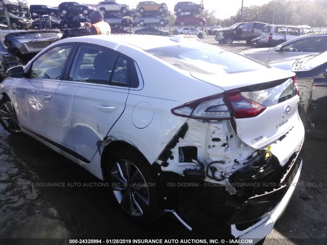 KMHC05LC0HU035587 - 2017 HYUNDAI IONIQ HEV WHITE photo 3