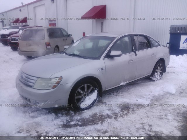 1FAHP24W38G174114 - 2008 FORD TAURUS SEL SILVER photo 2