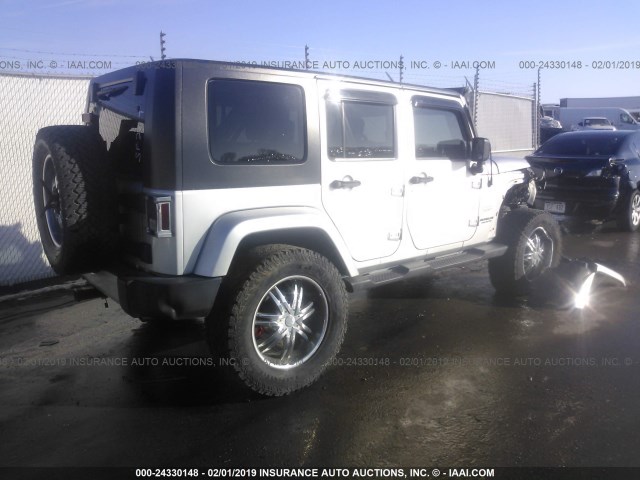 1J4GA59188L571924 - 2008 JEEP WRANGLER UNLIMITE SAHARA SILVER photo 4