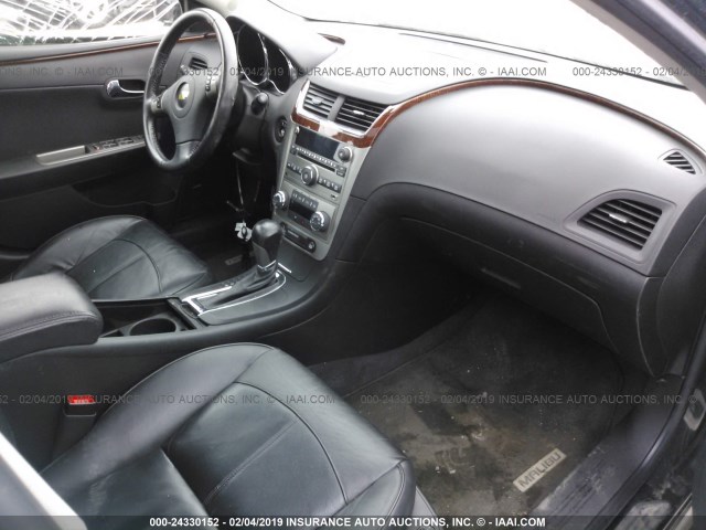 1G1ZE5E17BF341413 - 2011 CHEVROLET MALIBU LTZ შავი ფოტო 5