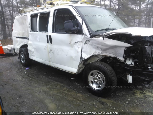 1GCGG25V871228164 - 2007 CHEVROLET EXPRESS G2500  WHITE photo 6