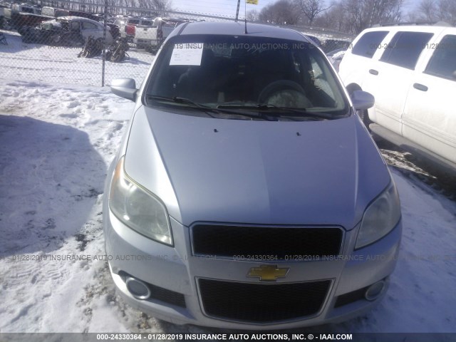 KL1TG66E19B385298 - 2009 CHEVROLET AVEO LT SILVER photo 6