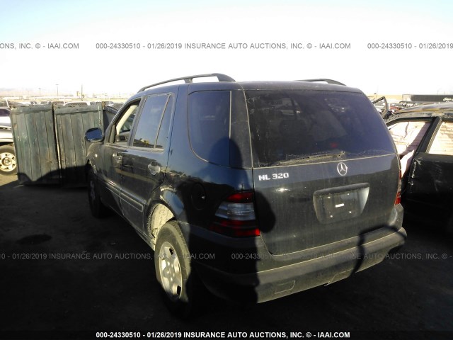 4JGAB54E7XA130276 - 1999 MERCEDES-BENZ ML 320 BLACK photo 3