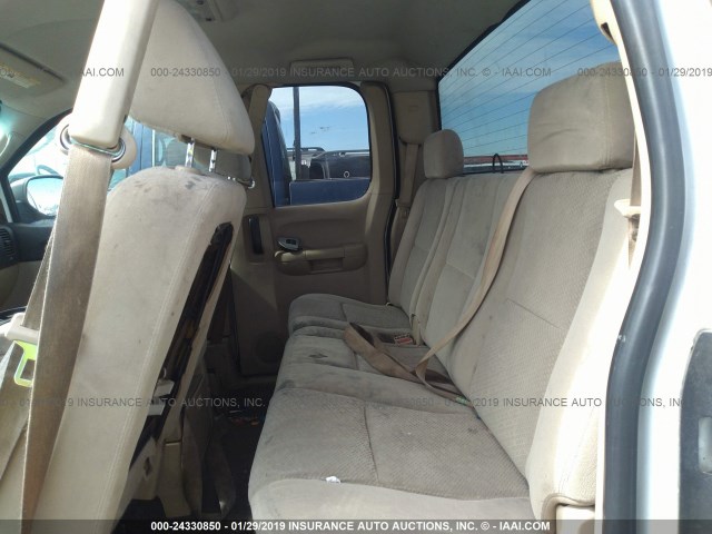 2GCEC19C171541413 - 2007 CHEVROLET SILVERADO C1500 WHITE photo 8