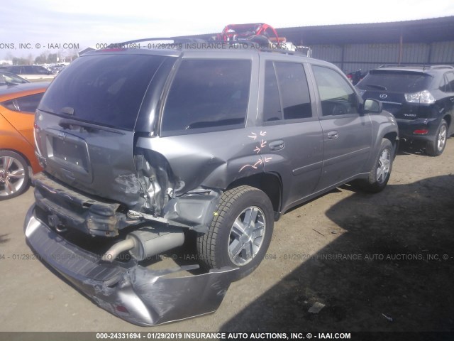 1GNDT13S272236912 - 2007 CHEVROLET TRAILBLAZER LS/LT GOLD photo 4