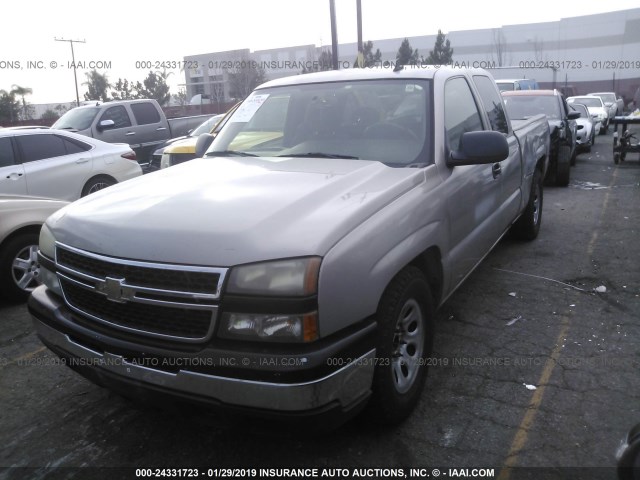 1GCEC19Z16Z213841 - 2006 CHEVROLET SILVERADO C1500 GRAY photo 2