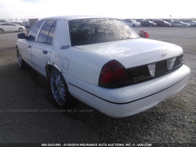 2FAFP7193YX210882 - 2000 FORD CROWN VICTORIA POLICE INTERCEPTOR WHITE photo 3