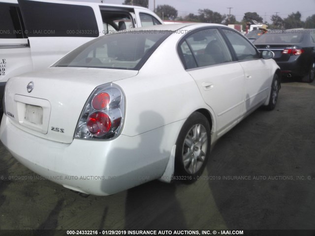 1N4AL11D95C265143 - 2005 NISSAN ALTIMA S/SL WHITE photo 4