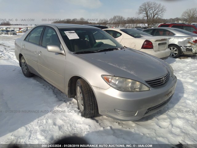 4T1BE32K76U738921 - 2006 TOYOTA CAMRY LE/XLE/SE SILVER photo 1