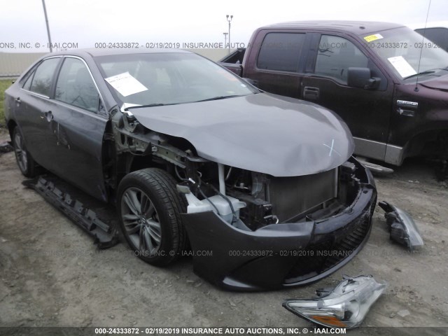 4T1BF1FK4GU537622 - 2016 TOYOTA CAMRY LE/XLE/SE/XSE SILVER photo 1