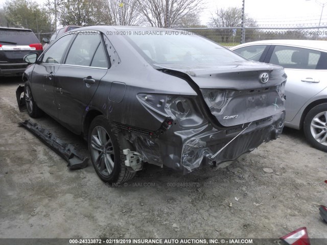 4T1BF1FK4GU537622 - 2016 TOYOTA CAMRY LE/XLE/SE/XSE SILVER photo 3