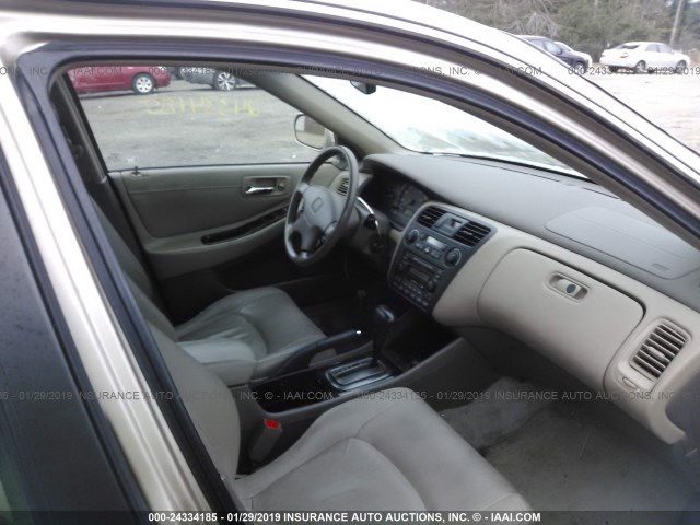 1HGCG16502A072459 - 2002 HONDA ACCORD GOLD photo 5