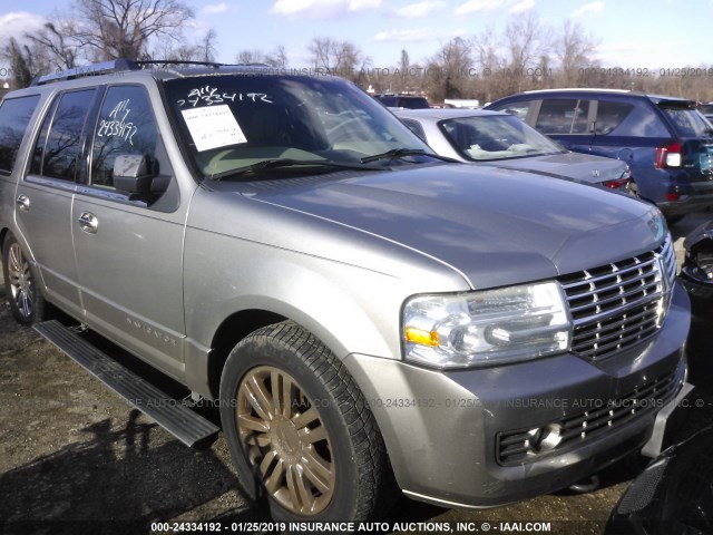 5LMFU28568LJ00858 - 2008 LINCOLN NAVIGATOR SILVER photo 1