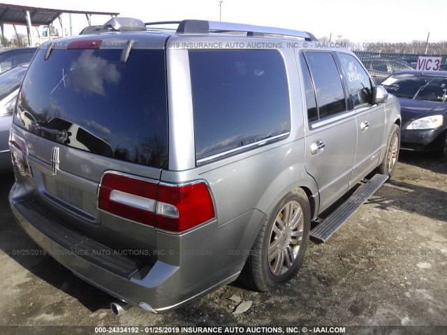 5LMFU28568LJ00858 - 2008 LINCOLN NAVIGATOR SILVER photo 4