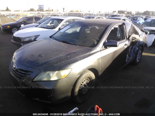 4T1BE46K67U130941 - 2007 TOYOTA CAMRY NEW GENERAT CE/LE/XLE/SE GRAY photo 2