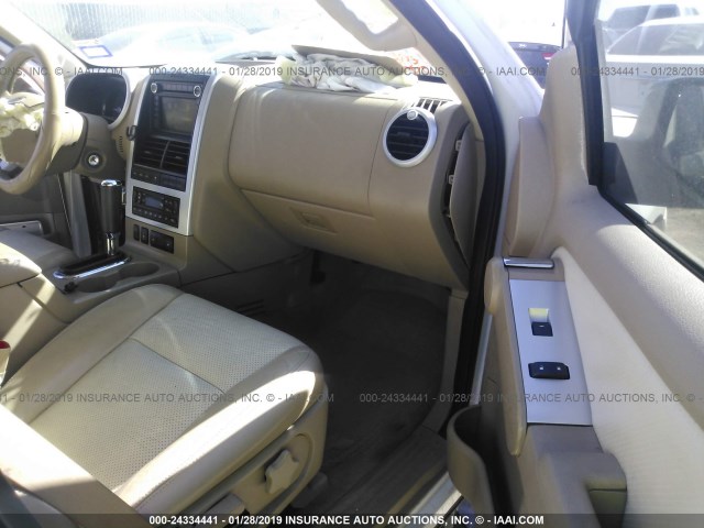 4M2EU38868UJ00222 - 2008 MERCURY MOUNTAINEER PREMIER WHITE photo 5