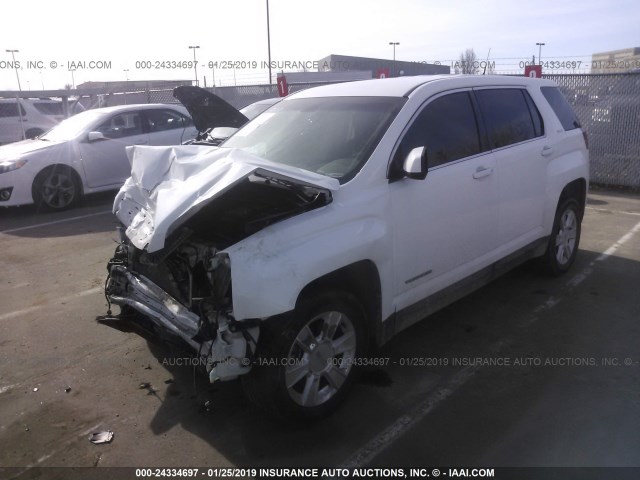 2CTFLREC1B6385995 - 2011 GMC TERRAIN SLE WHITE photo 2