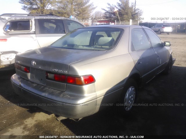 4T1BG22K6VU028797 - 1997 TOYOTA CAMRY CE/LE/XLE BEIGE photo 4