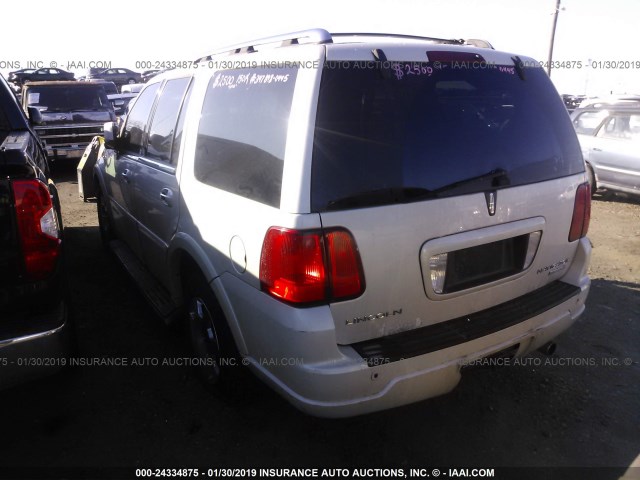 5LMFU285X6LJ05168 - 2006 LINCOLN NAVIGATOR Ақ фото 3