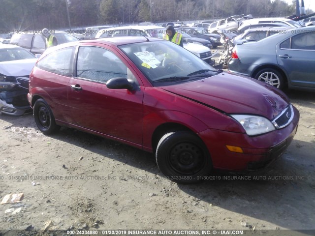 3FAFP31N75R106797 - 2005 FORD FOCUS ZX3 RED photo 1