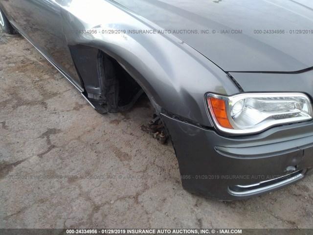 2C3CCAAG3CH202647 - 2012 CHRYSLER 300 GRAY photo 6