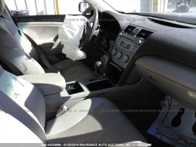 4T4BE46K99R060487 - 2009 TOYOTA CAMRY SE/LE/XLE 金色 照片 5