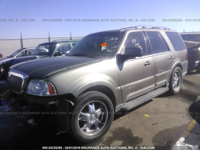 5LMFU28R73LJ30723 - 2003 LINCOLN NAVIGATOR GRAY photo 2