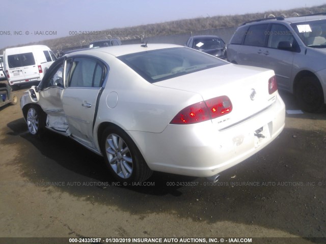 1G4HE57Y08U111287 - 2008 BUICK LUCERNE CXS WHITE photo 3