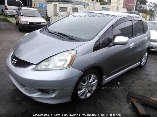 JHMGE88659S027489 - 2009 HONDA FIT SPORT GRAY photo 2