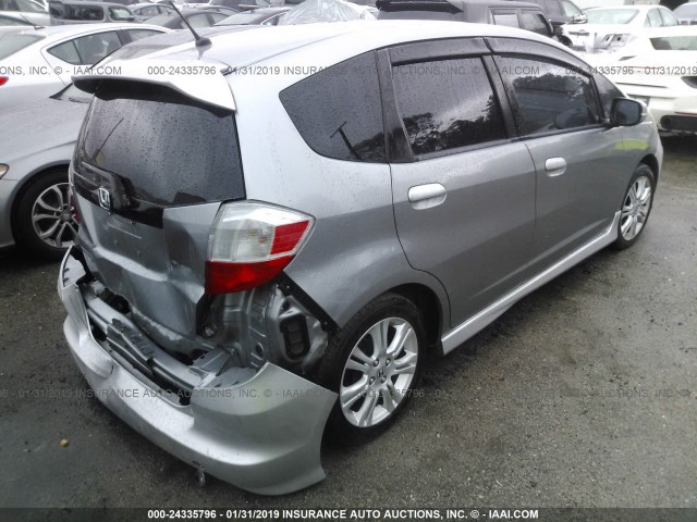 JHMGE88659S027489 - 2009 HONDA FIT SPORT GRAY photo 4