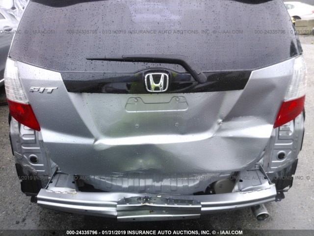 JHMGE88659S027489 - 2009 HONDA FIT SPORT GRAY photo 6