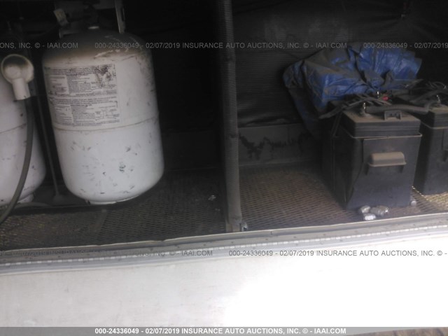 5HRSS353X5C008136 - 2005 WEEKENDWA SLC3505  白色 照片 10