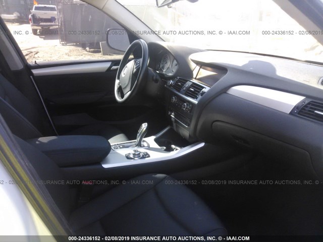 5UXWX5C56CL723105 - 2012 BMW X3 XDRIVE28I WHITE photo 5