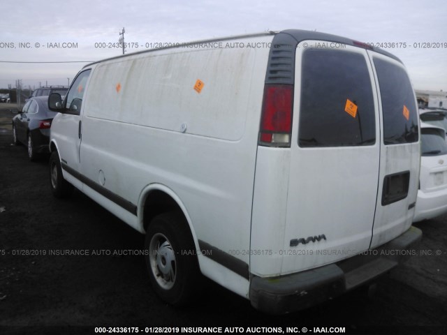 1GTGG25R4W1050965 - 1998 GMC SAVANA G2500 WHITE photo 3