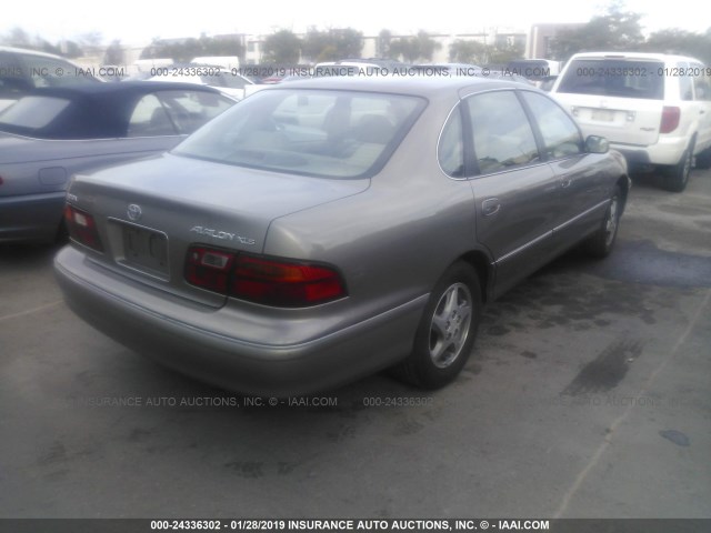 4T1BF18B9XU351636 - 1999 TOYOTA AVALON XL/XLS GRAY photo 4