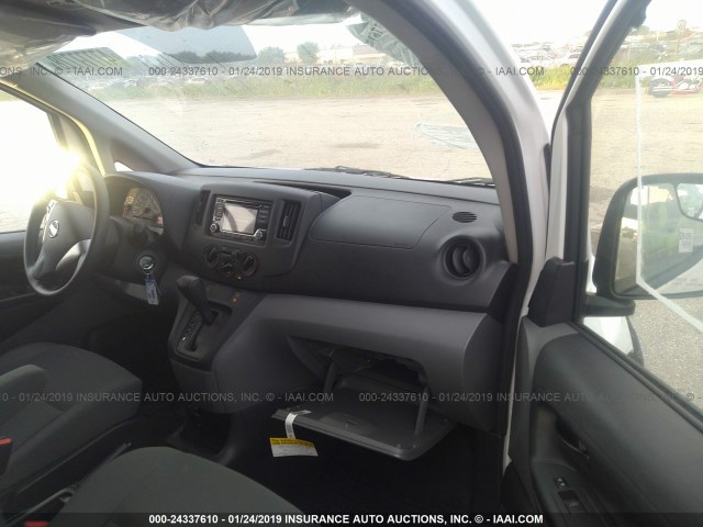 3N6CM0KN0JK691452 - 2018 NISSAN NV200 2.5S/2.5SV WHITE photo 5