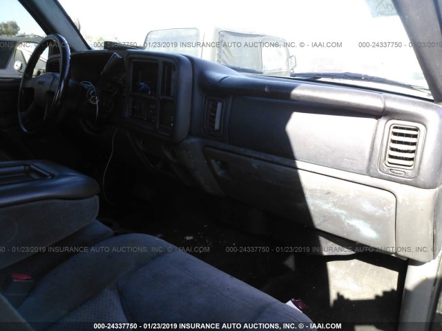 2GCEC19TX31152151 - 2003 CHEVROLET SILVERADO C1500 BLACK photo 5