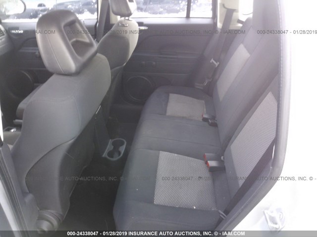 1J8FF47W88D775413 - 2008 JEEP COMPASS SPORT GRAY photo 8