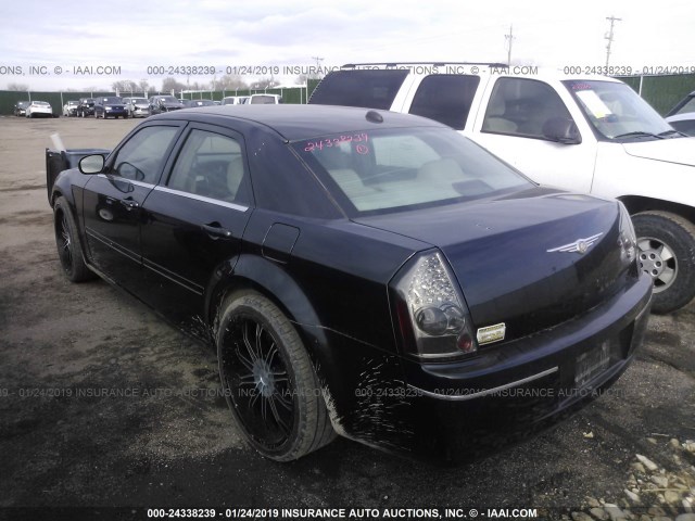 2C3JA53G25H690994 - 2005 CHRYSLER 300 BLACK photo 3