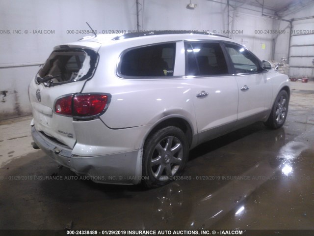 5GALVCED2AJ135781 - 2010 BUICK ENCLAVE CXL WHITE photo 4