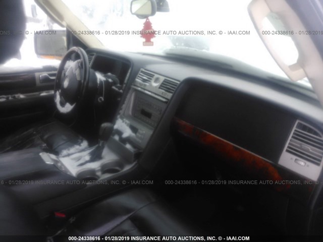 5LMFU28R63LJ34262 - 2003 LINCOLN NAVIGATOR 黑色 照片 5