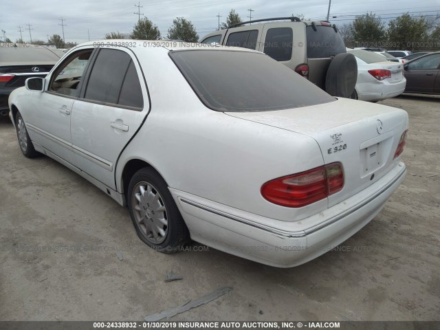 WDBJF65J1YB120850 - 2000 MERCEDES-BENZ E 320 WHITE photo 3