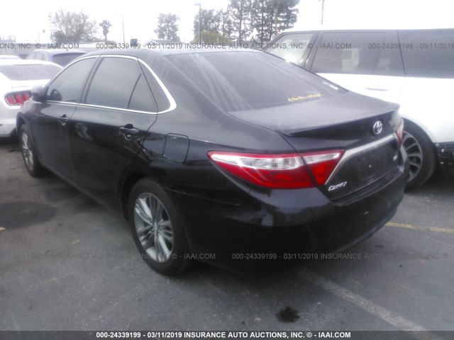 4T1BF1FK6GU233188 - 2016 TOYOTA CAMRY LE/XLE/SE/XSE BLACK photo 3