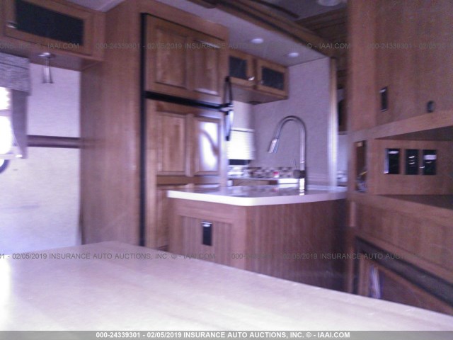 4X4FRLE23G1872019 - 2016 FOREST RIVER OTHER  TAN photo 8