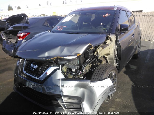 3N1CP5CU7JL536066 - 2018 NISSAN KICKS S/SR/SV GRAY photo 2