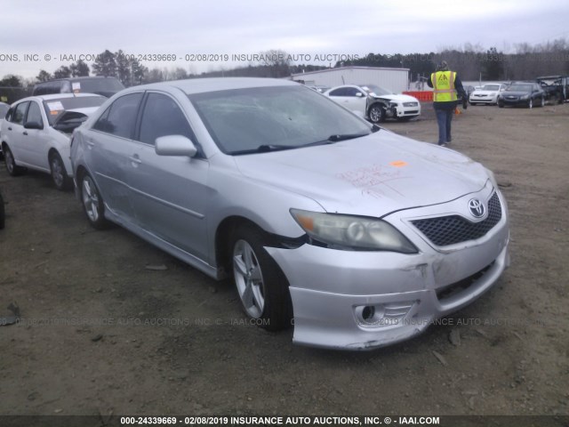 4T1BF3EK9BU689918 - 2011 TOYOTA CAMRY SE/LE/XLE 灰色 照片 1