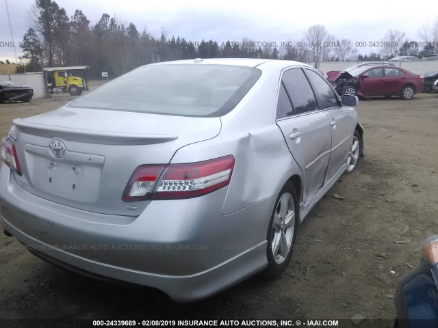 4T1BF3EK9BU689918 - 2011 TOYOTA CAMRY SE/LE/XLE 灰色 照片 4