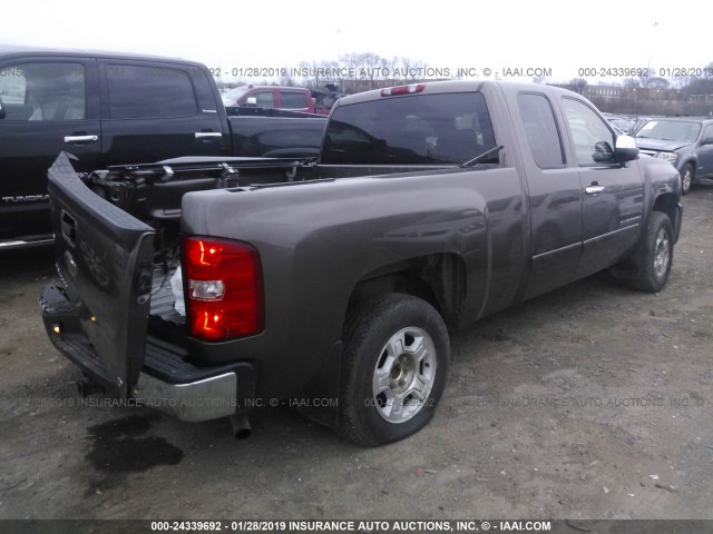 2GCEC19C671611472 - 2007 CHEVROLET SILVERADO C1500 GRAY photo 4